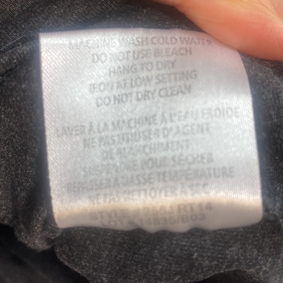 402. Roots active women half zip long sleeve pullover, size M - Picture 9 of 9